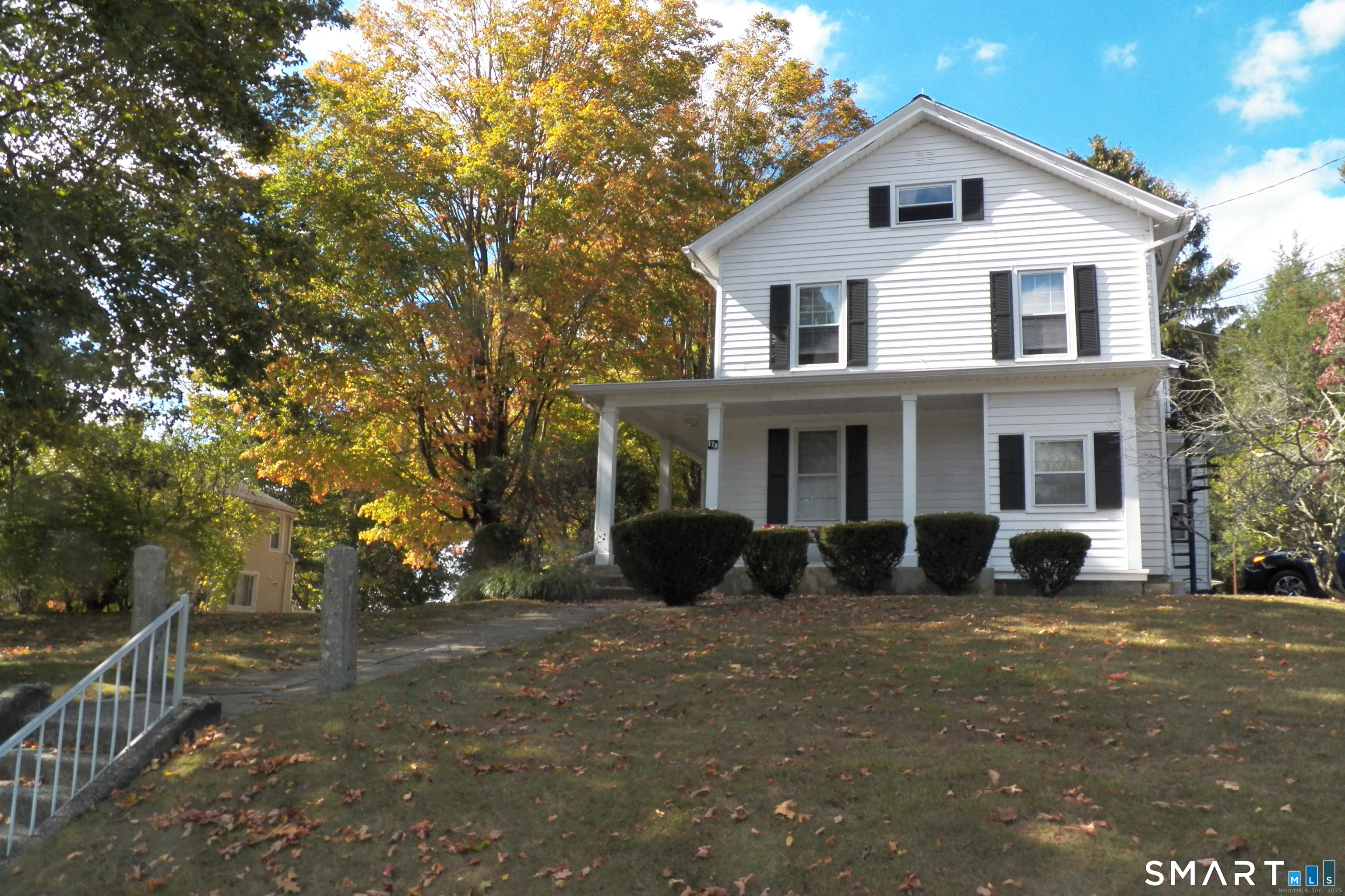 178 Peach Orchard Road Waterbury, CT 06706 - Photo 1 of 12 Gallery Image 1