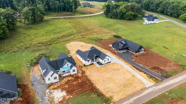 $874,900 | 5914 John Drive, Greenback, TN 37742