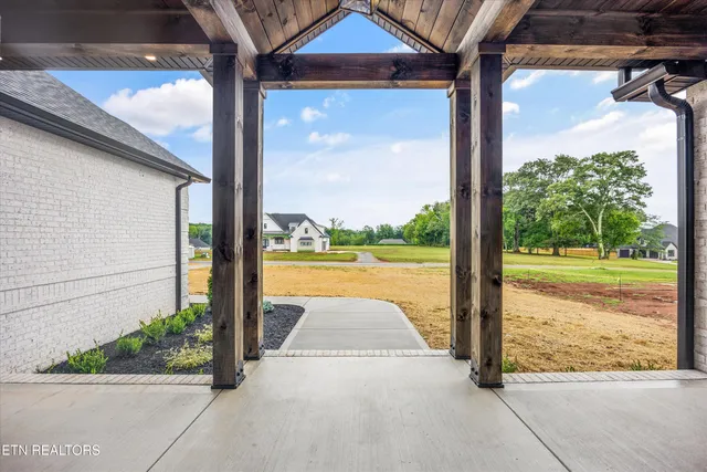 $874,900 | 5914 John Drive, Greenback, TN 37742