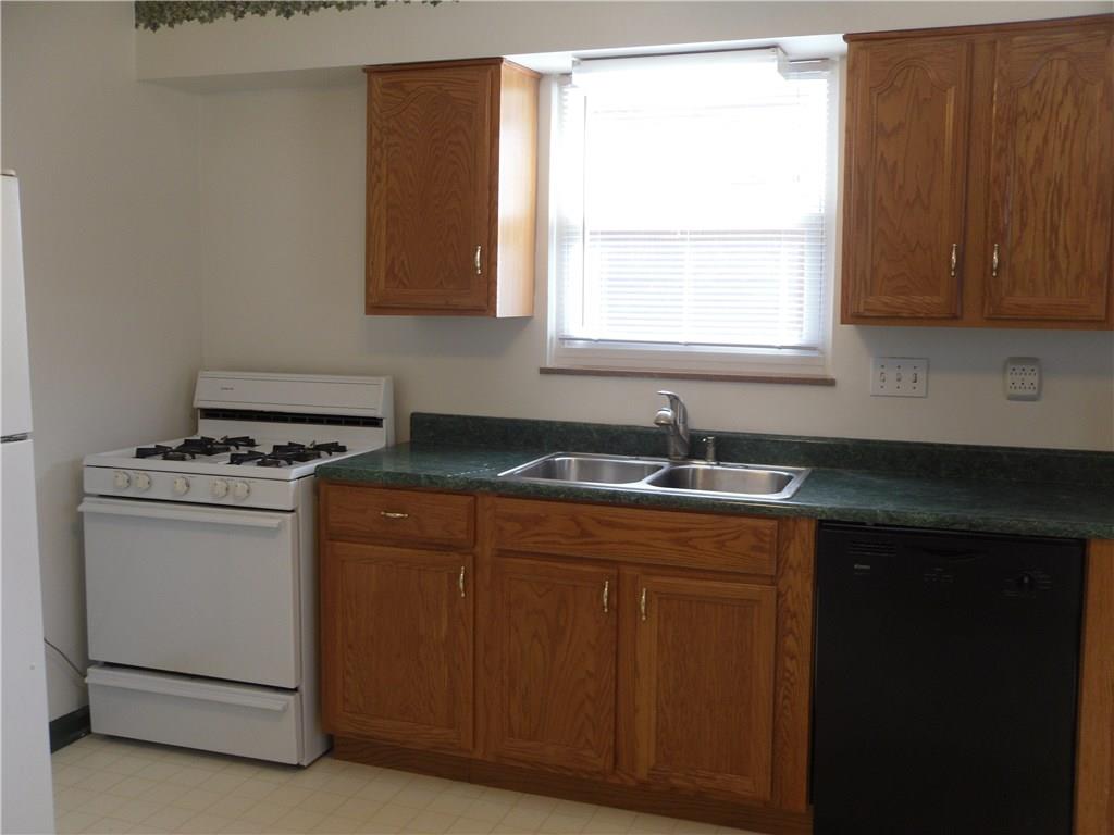 783 Thompson Run Road Pittsburgh, PA 15237 - Photo 4 of 25 Gallery Image 4