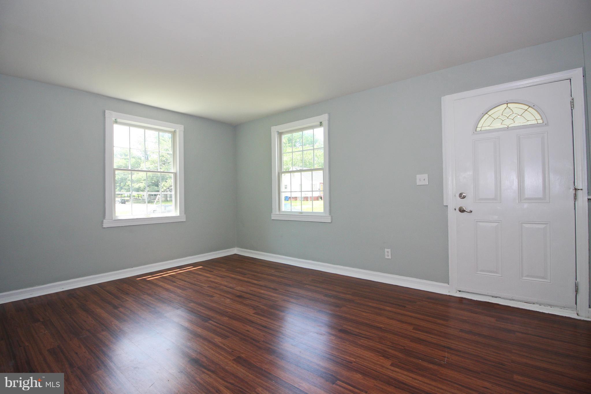 4416 Morgan Road Morningside, MD 20746 - Photo 3 of 23 Living Room