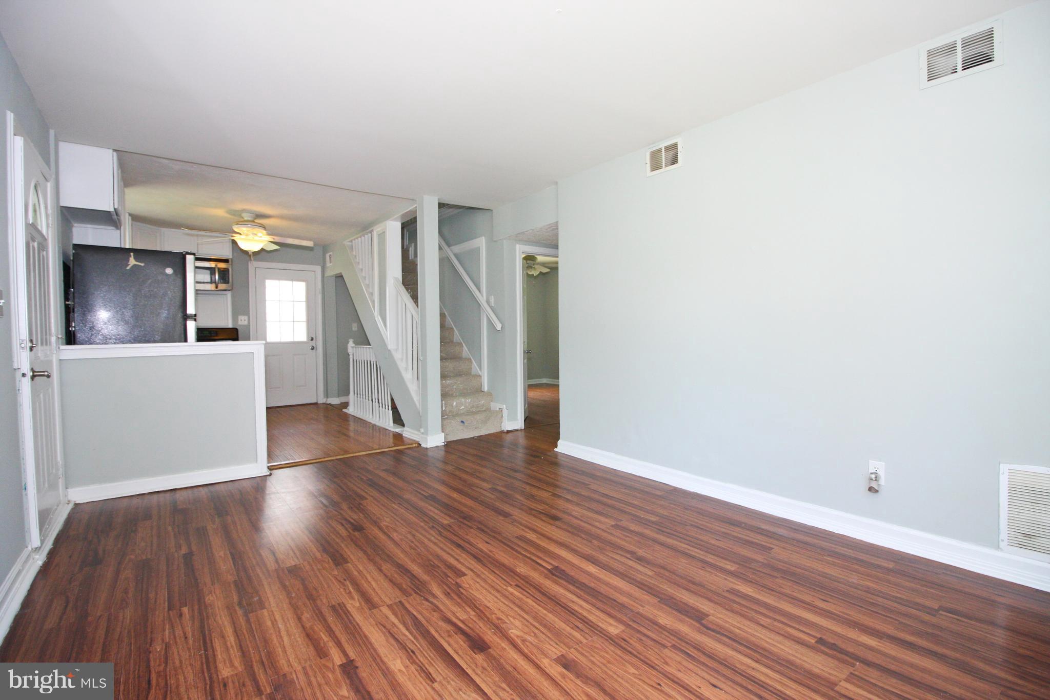 4416 Morgan Road Morningside, MD 20746 - Photo 4 of 23 Living Room