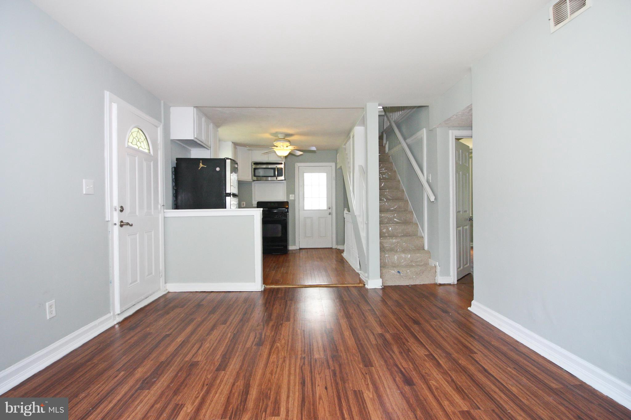 4416 Morgan Road Morningside, MD 20746 - Photo 5 of 23 Living Room