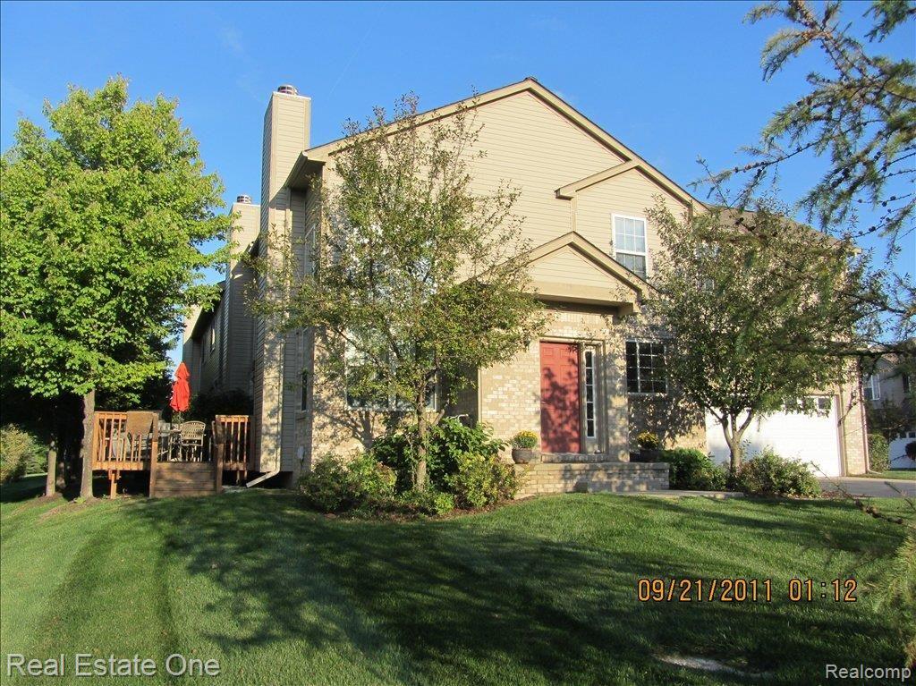 41580 Glade Road, Unit 53 Canton, MI 48187 - Photo 3 of 25 IMG_1466
