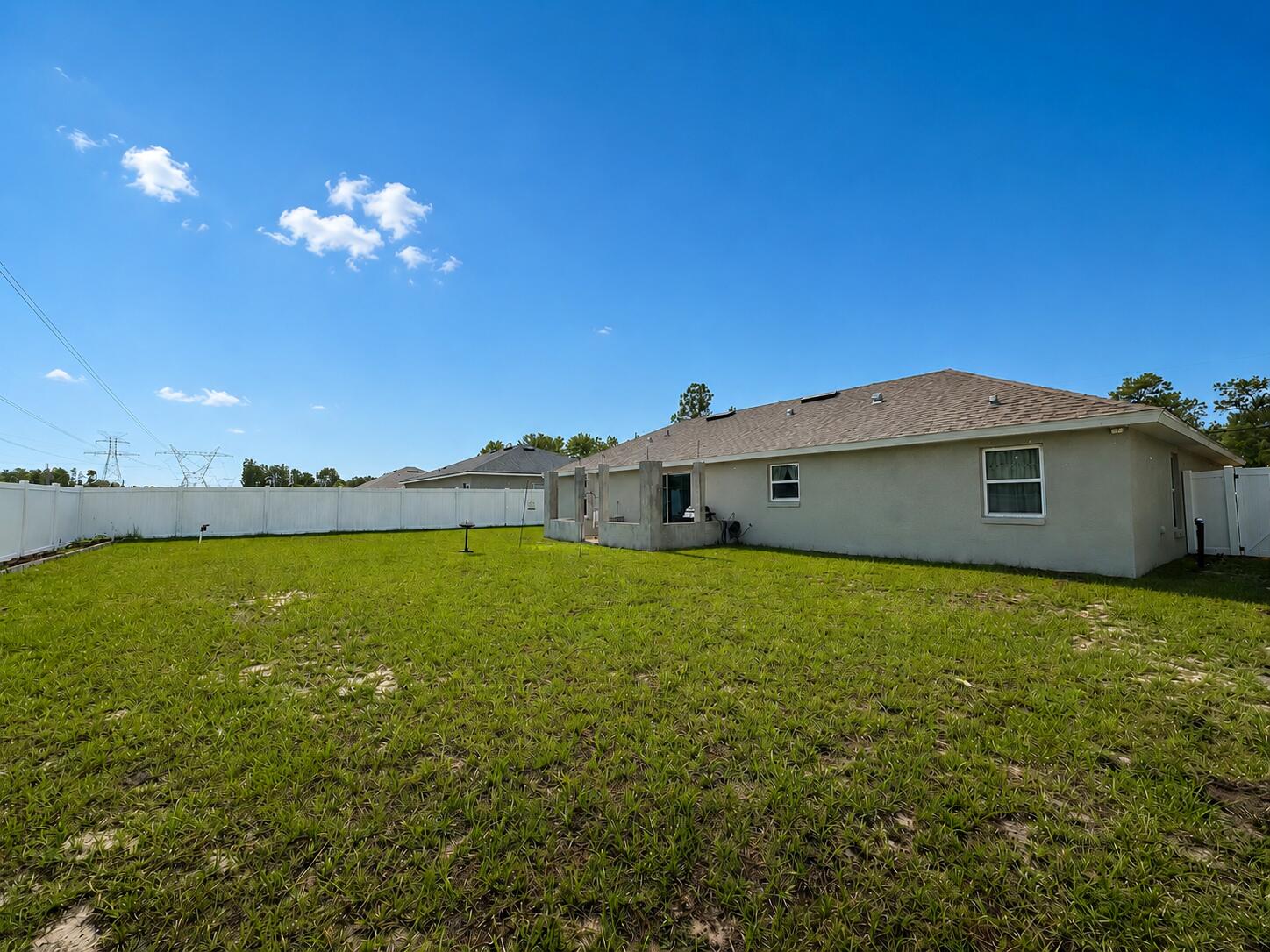 15211 Southwest 65th Ter Road Ocala, FL 34473 - Photo 2 of 22 Fully Fenced Yard for Privacy
