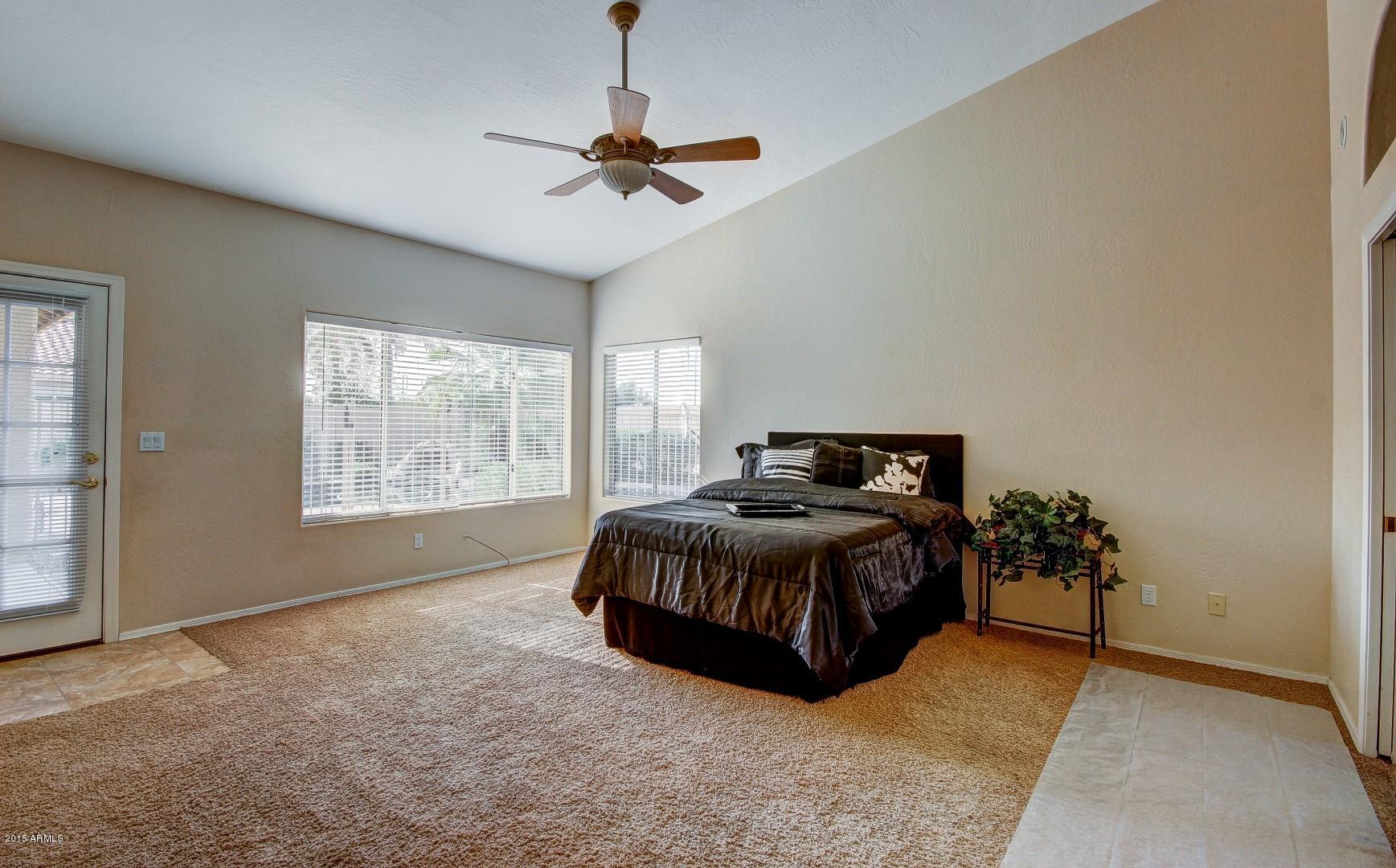 4754 East Hearn Road Phoenix, AZ 85032 - Photo 29 of 40 Heard (31)