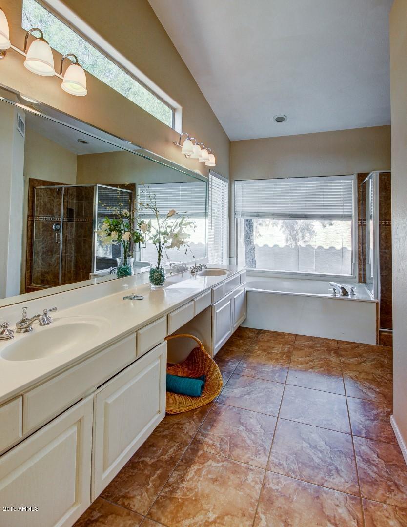 4754 East Hearn Road Phoenix, AZ 85032 - Photo 34 of 40 Heard (36)