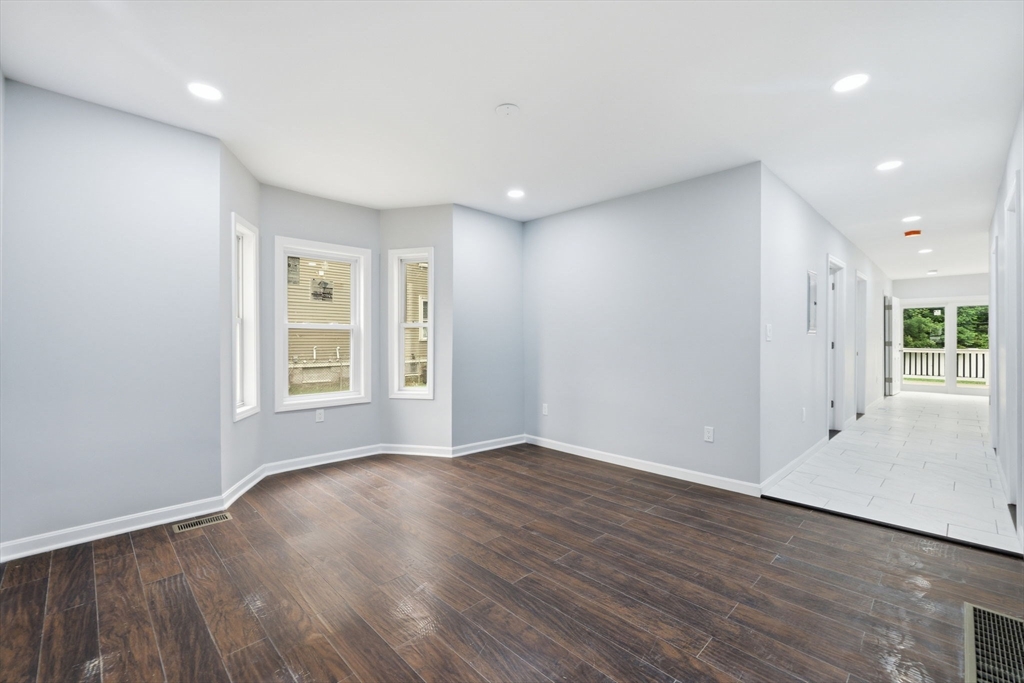 14 Cutler Street Worcester, MA 01604 - Photo 9 of 30