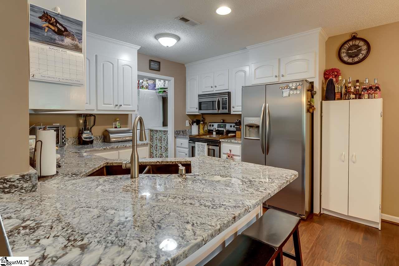 217 Brook Way Liberty, SC 29657 - Photo 14 of 30 Gallery Image 14