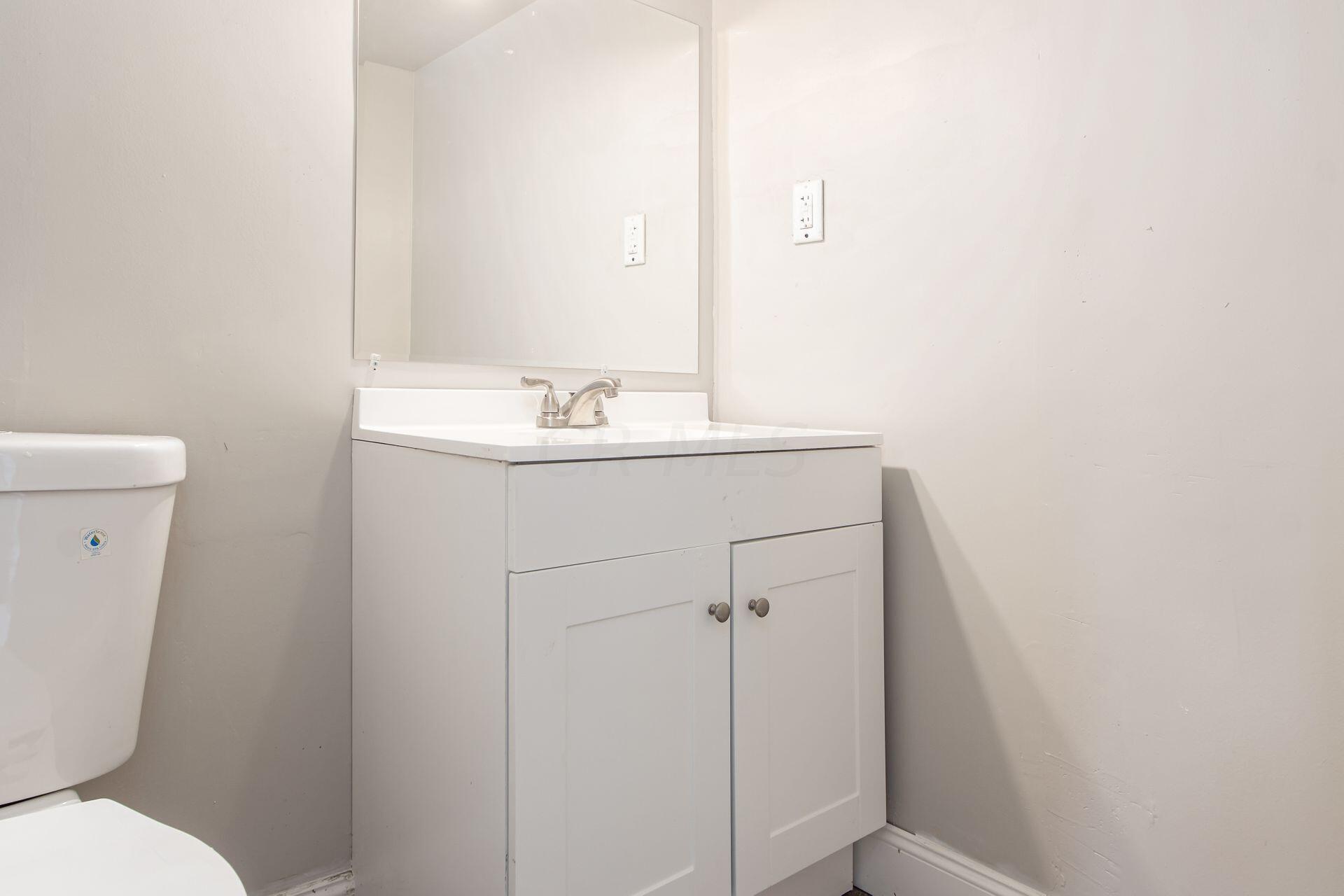 3927 Edendale Road Columbus, OH 43207 - Photo 24 of 26 011_02b43f_M 3927 Edendale061