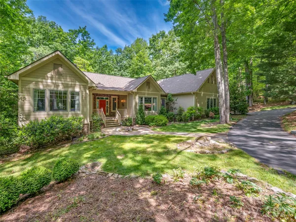 $845,000 | 110 Little Cherokee Ridge, Hendersonville, NC 28739
