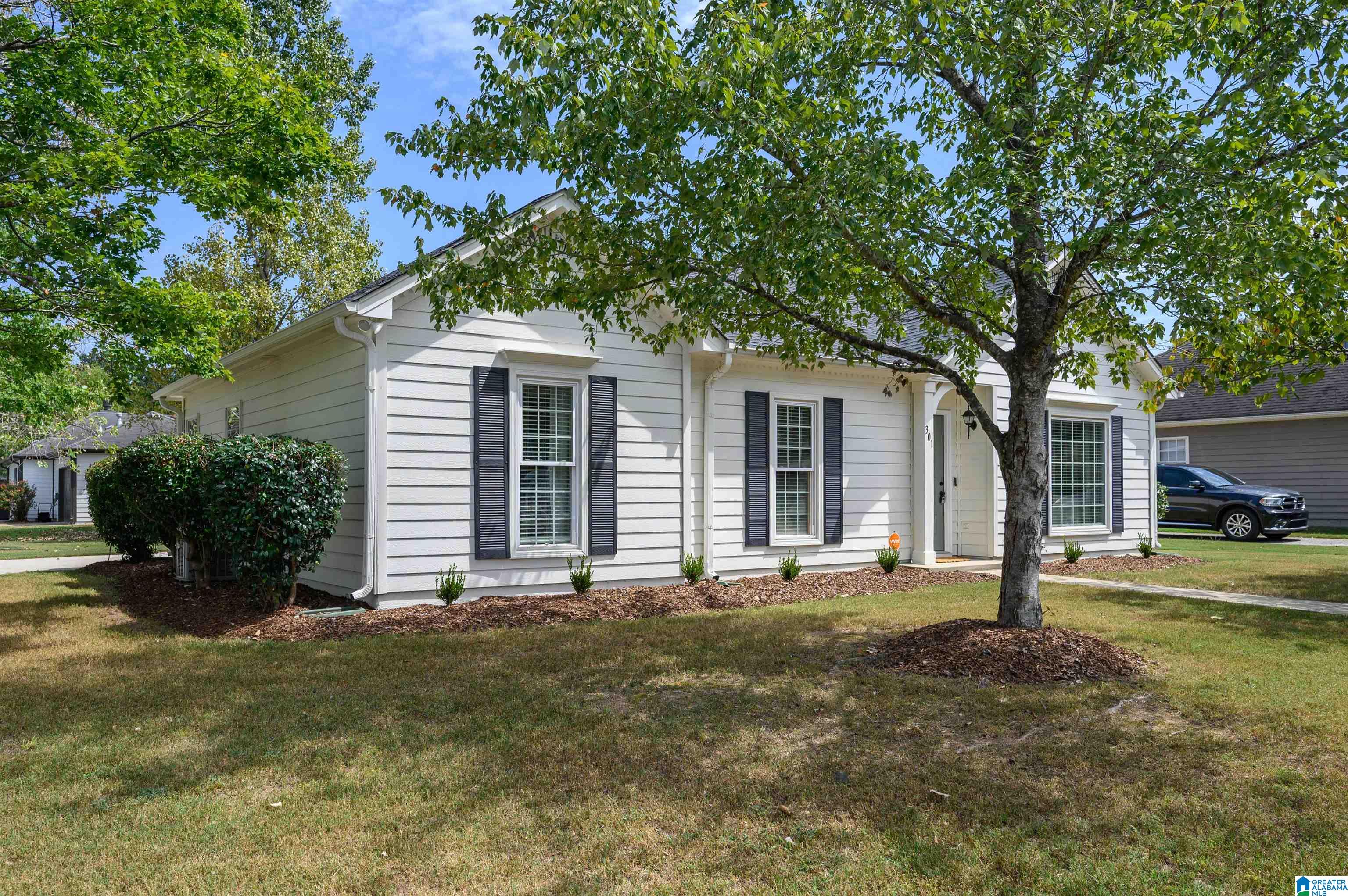 301 Mills Way Pelham, AL 35124 - Photo 3 of 44