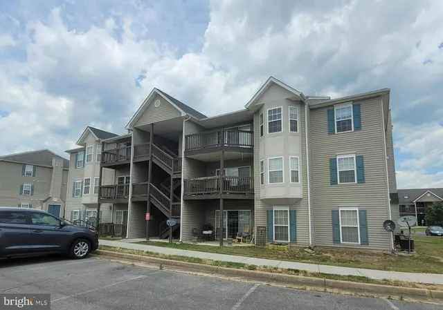 $1,650 | 152-7 Brookland Court, Unit 7, Winchester, VA 22602