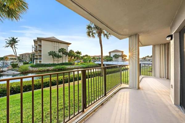 $525,000 | 1601 Marina Isle Way, Unit 106, Jupiter, FL 33477