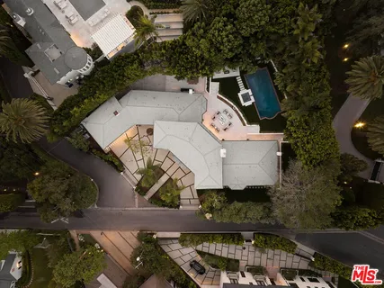 $19,995,000 | 31 Oakmont Drive, Los Angeles, CA 90049