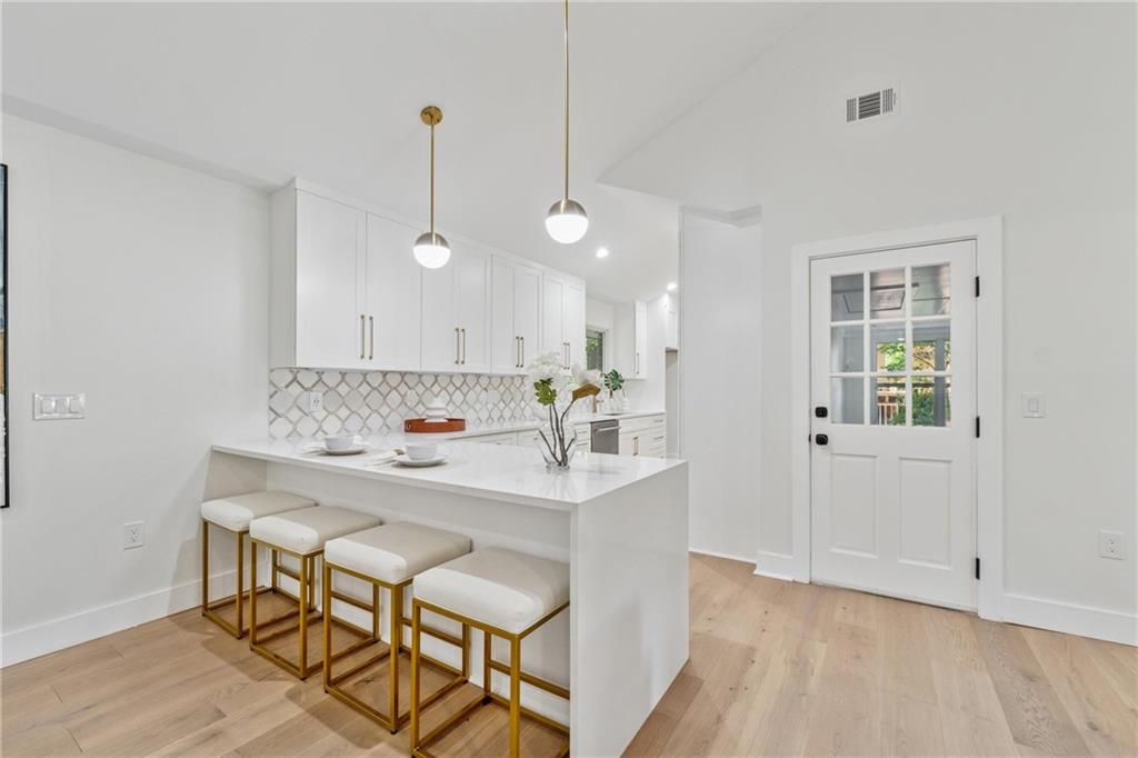 1542 Lavista Road Northeast Atlanta, GA 30329 - Photo 10 of 45