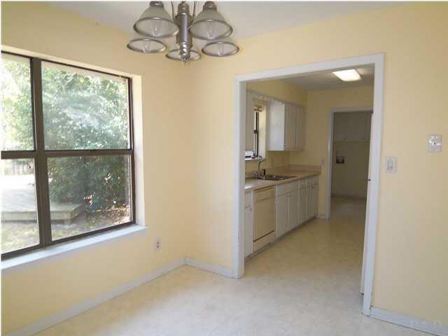 5160 Flax Road Pensacola, FL 32504 - Photo 4 of 23 DINING AREA centrally located in home