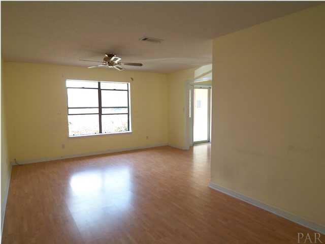 5160 Flax Road Pensacola, FL 32504 - Photo 5 of 23 FAMILY ROOM