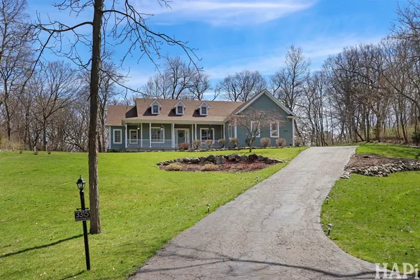 $600,000 | 3315 Sherwood Forest Drive, Spring Grove, IL 60081