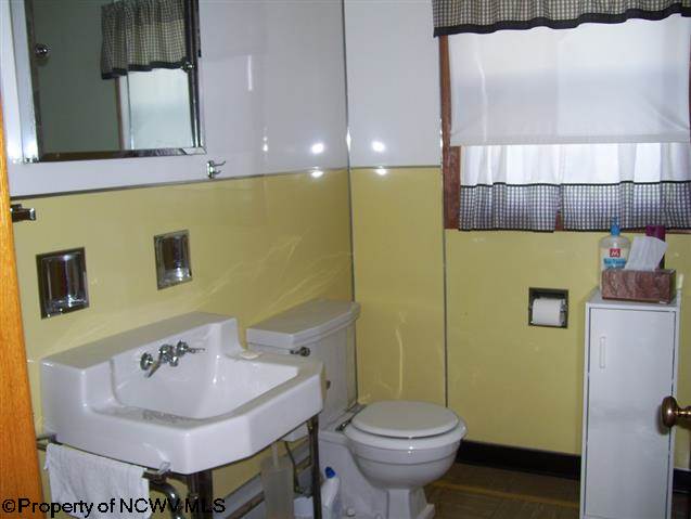 210 Albright Road Kingwood, WV 26537 - Photo 13 of 20 Gallery Image 13