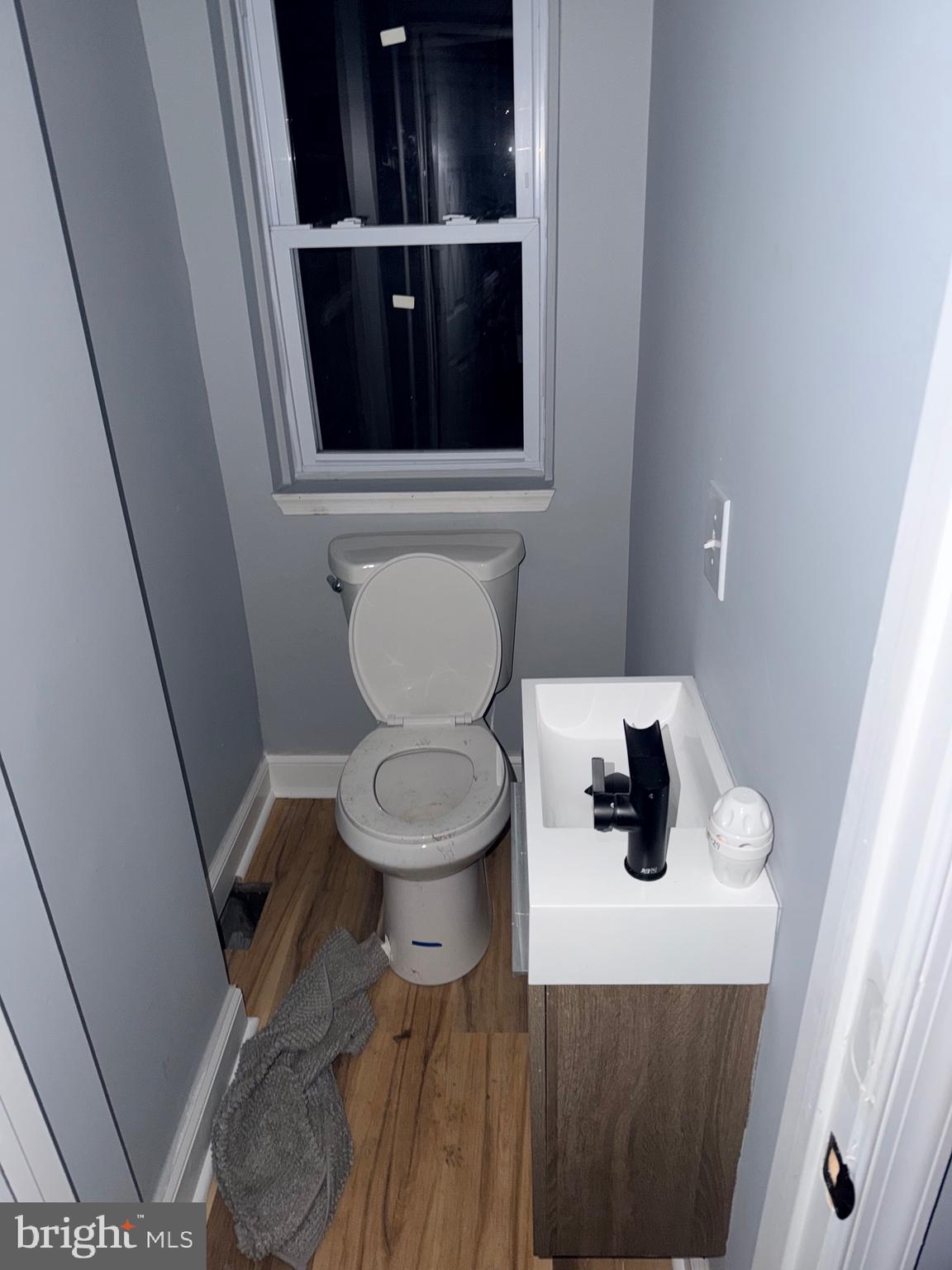 614 Emily Street Philadelphia, PA 19148 - Photo 2 of 16
