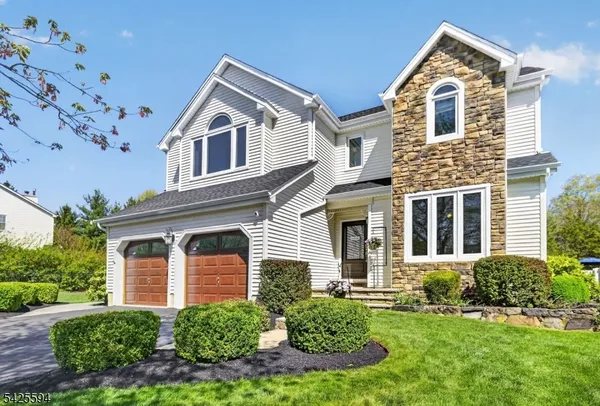 $950,000 | 15 Sweney Court, Hillsborough, NJ 08844