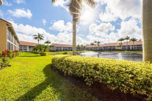 $430,000 | 2386 Magnolia Avenue, Unit 7801, Naples, FL 34112