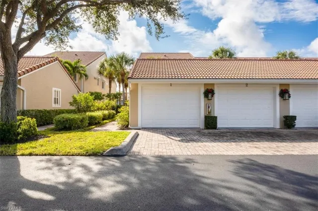 $430,000 | 2386 Magnolia Avenue, Unit 7801, Naples, FL 34112