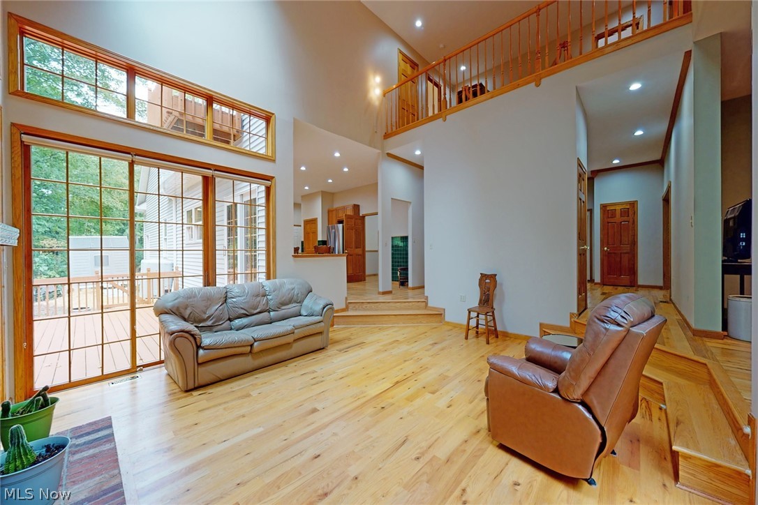 10345 Thwing Road Chardon, OH 44024 - Photo 8 of 35 Gallery Image 8