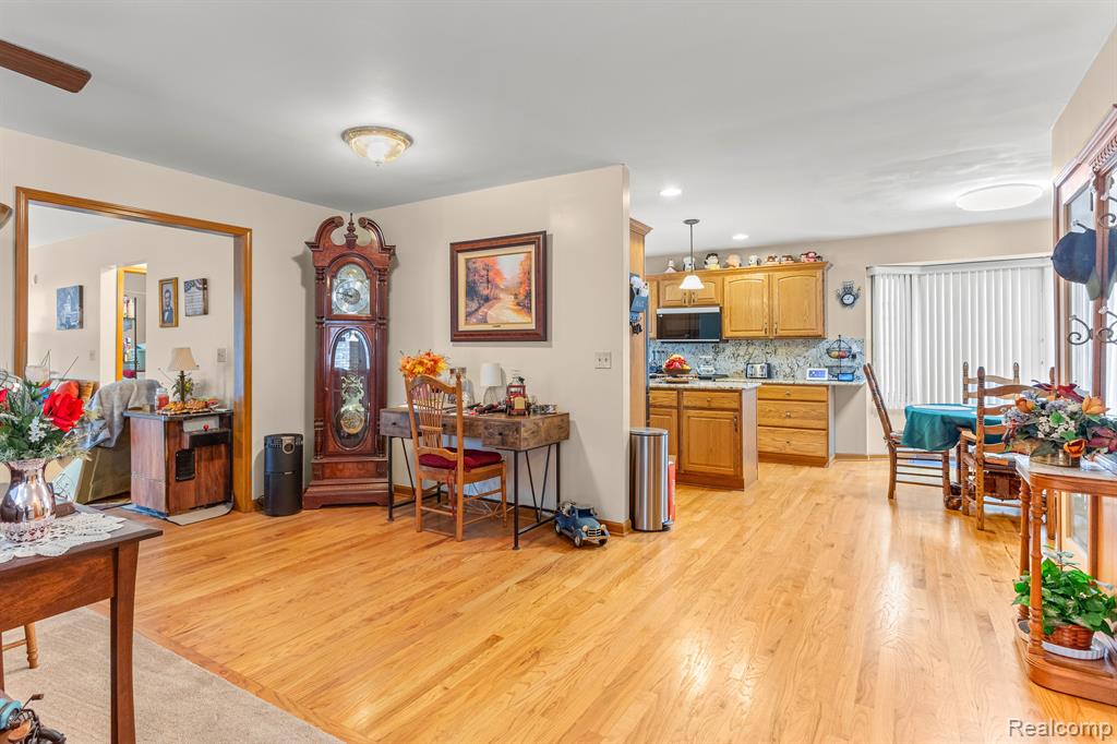 23340 Wick Road Taylor, MI 48180 - Photo 9 of 33