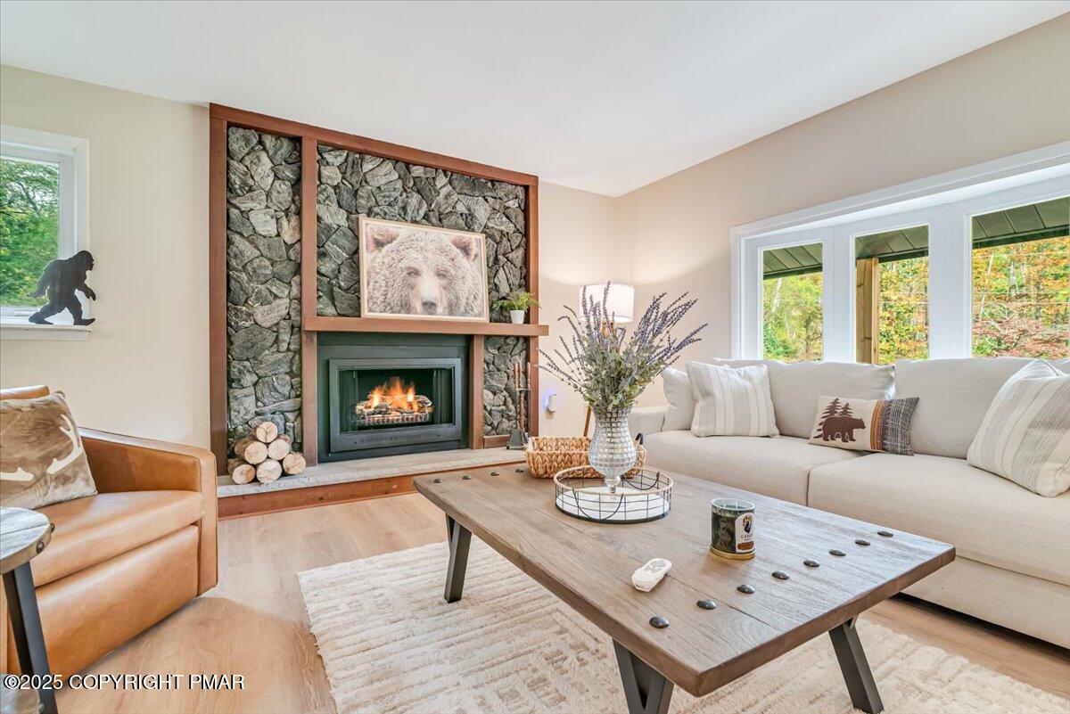 114 Gravatts Way Tannersville, PA 18372 - Photo 12 of 88 13-Photo Sep 29 2025, 9 56 41 AM