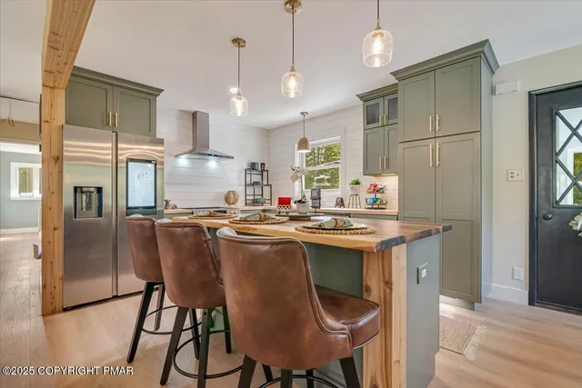 $534,900 | 114 Gravatts Way, Tannersville, PA 18372