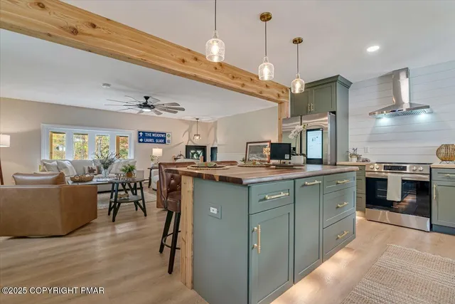 $534,900 | 114 Gravatts Way, Tannersville, PA 18372