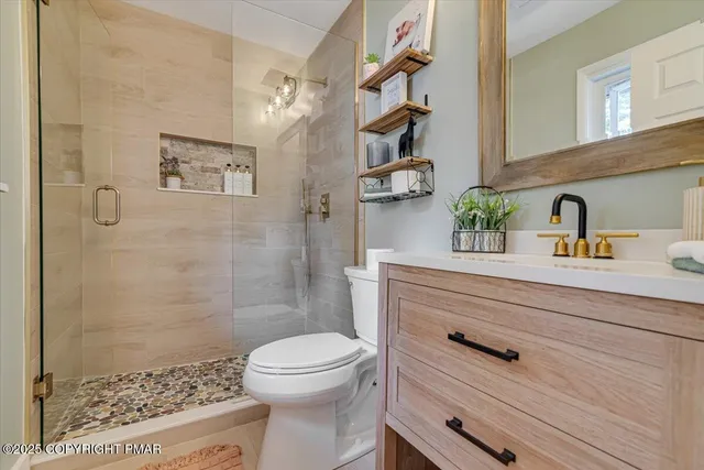 $534,900 | 114 Gravatts Way, Tannersville, PA 18372