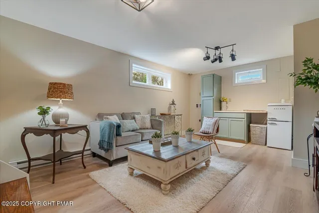 $534,900 | 114 Gravatts Way, Tannersville, PA 18372