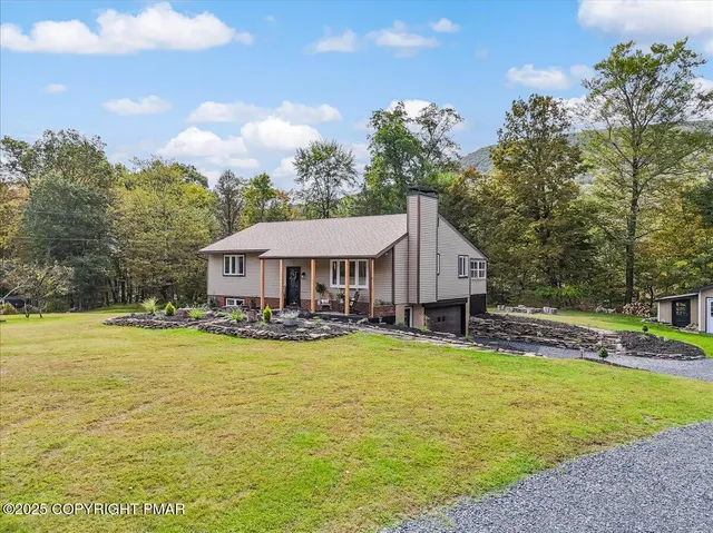 $534,900 | 114 Gravatts Way, Tannersville, PA 18372