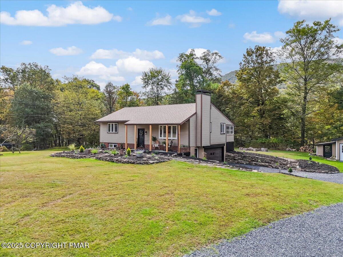 114 Gravatts Way Tannersville, PA 18372 - Photo 6 of 88 07-Photo Sep 29 2025, 11 22 12 AM