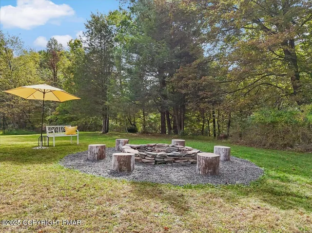 $534,900 | 114 Gravatts Way, Tannersville, PA 18372