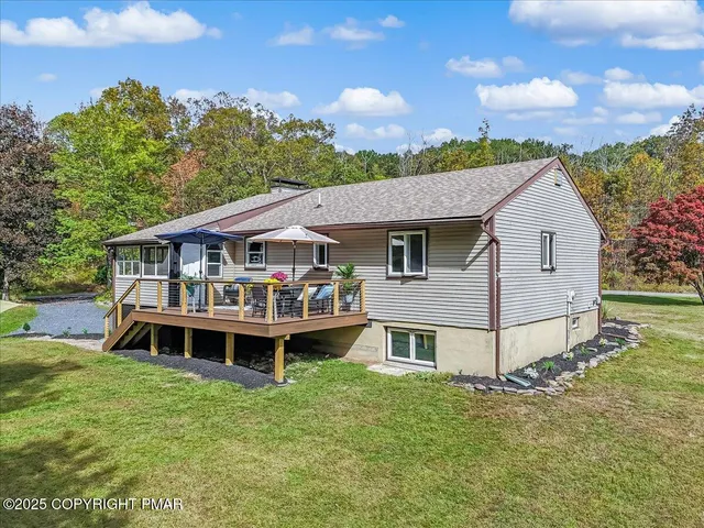$534,900 | 114 Gravatts Way, Tannersville, PA 18372