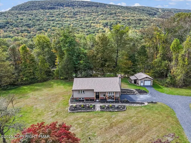 $534,900 | 114 Gravatts Way, Tannersville, PA 18372