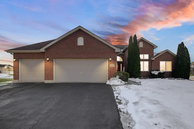 $395,000 | 5319 Northwind Drive, Richton Park, IL 60471