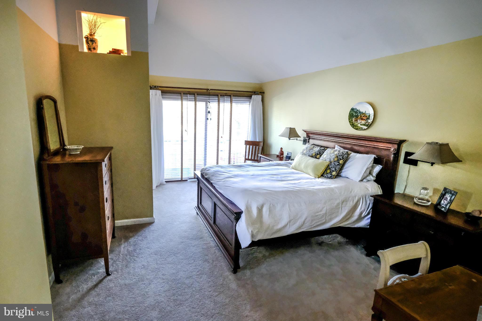 19008 Glendower Road Gaithersburg, MD 20879 - Photo 14 of 30 Bedroom (Master)