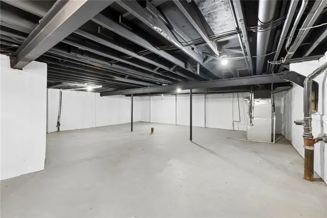 $400,000 | 1421 East Stagecoach Drive, Olathe, KS 66062