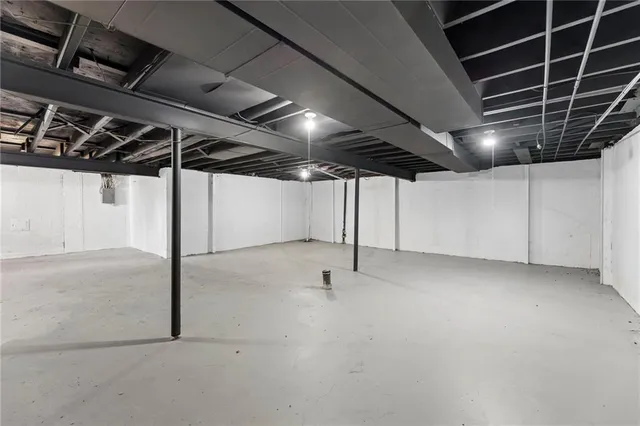 $400,000 | 1421 East Stagecoach Drive, Olathe, KS 66062