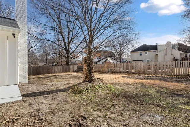 $400,000 | 1421 East Stagecoach Drive, Olathe, KS 66062