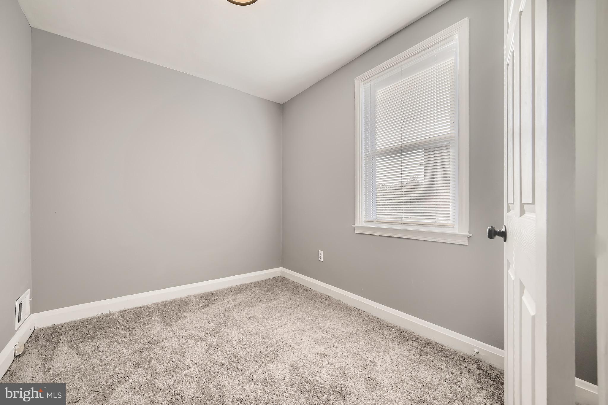 375 Marydell Road Baltimore, MD 21229 - Photo 18 of 28 Gallery Image 18