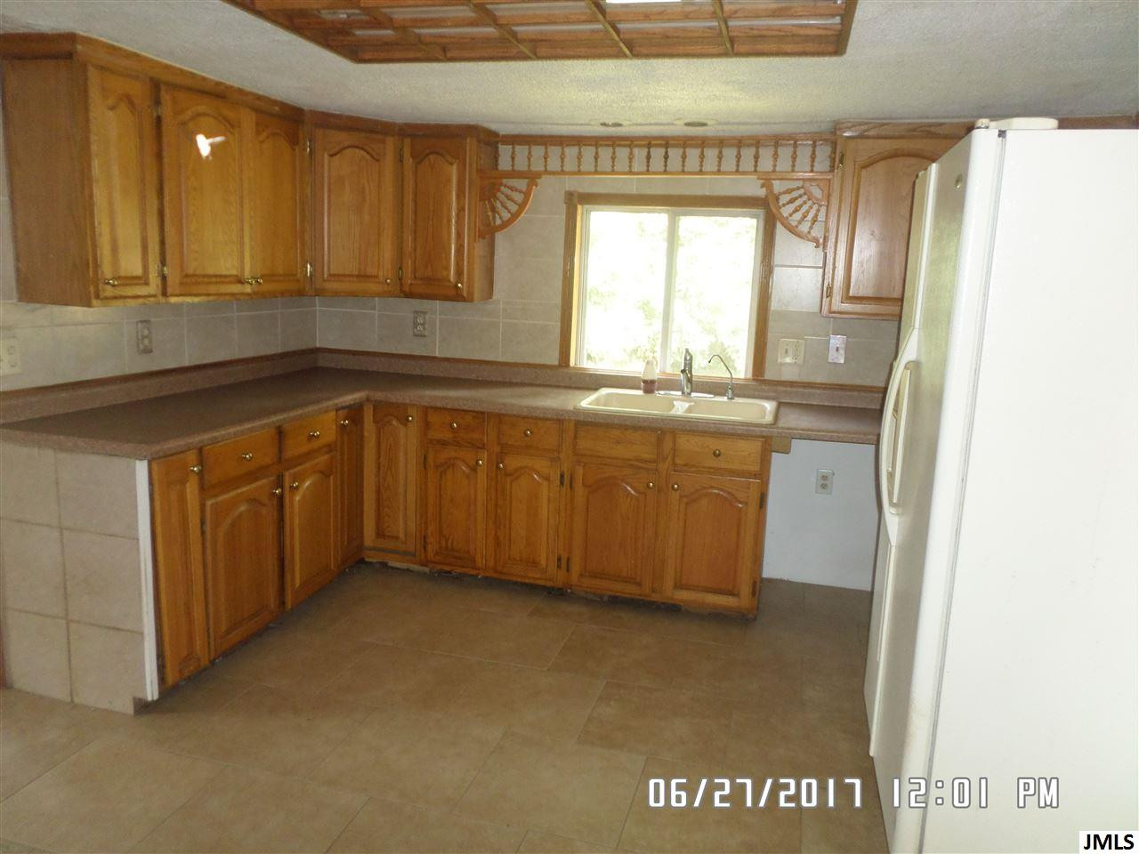 2484 Hawkins Road Jackson, MI 49201 - Photo 3 of 22 Photo 3