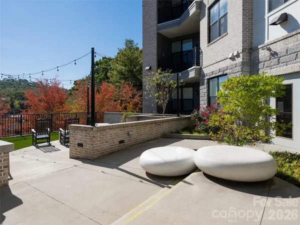 $578,000 | 55 South Market Street, Unit 210, Asheville, NC 28801