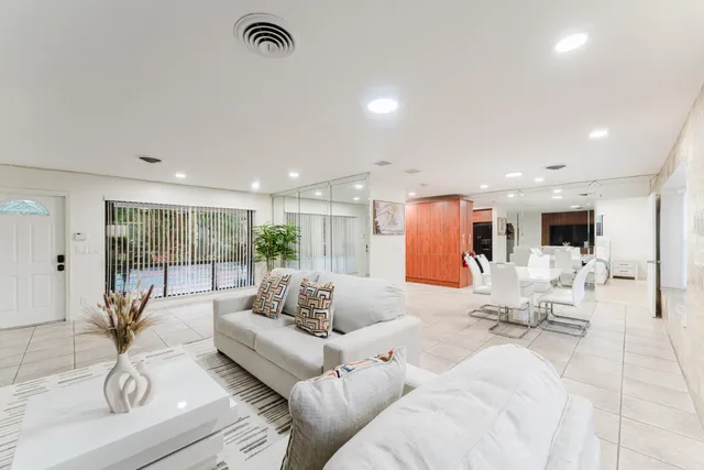 $12,500 | 1016 Northeast 26th Avenue, Unit 1016, Pompano Beach, FL 33062