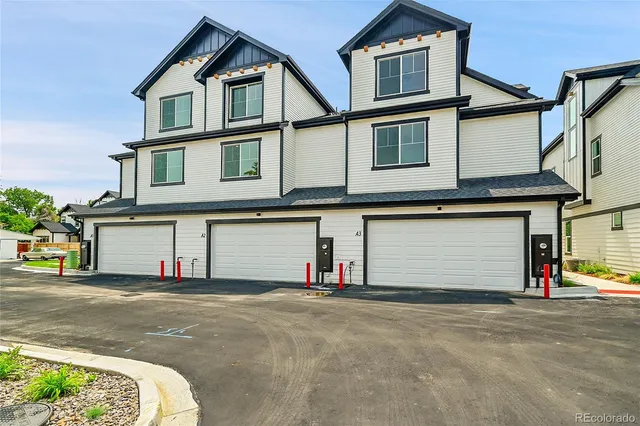 $4,100 | 8530 West 52nd Avenue, Unit E2, Arvada, CO 80002